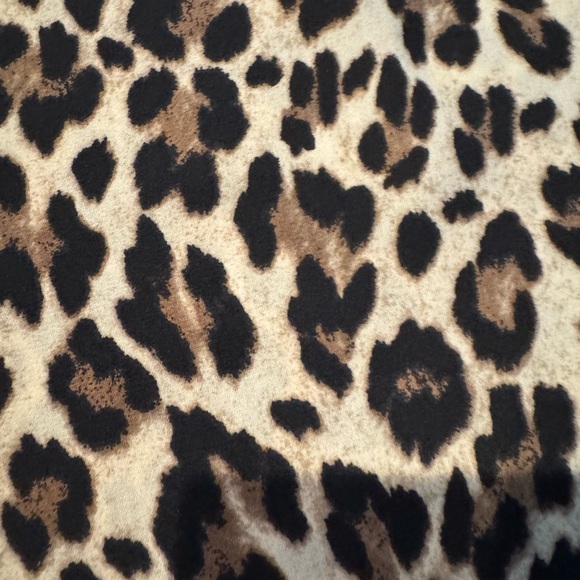 Vince Camuto leopard print blouse size XS - Picture 5 of 5